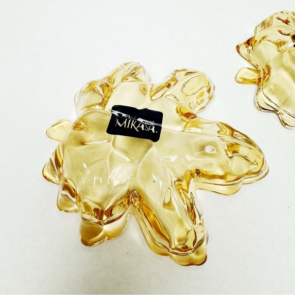 Celebrations Mikasa - Amber Glass Maple Leaf Bowl Set of 2 - Picture 4 of 5
